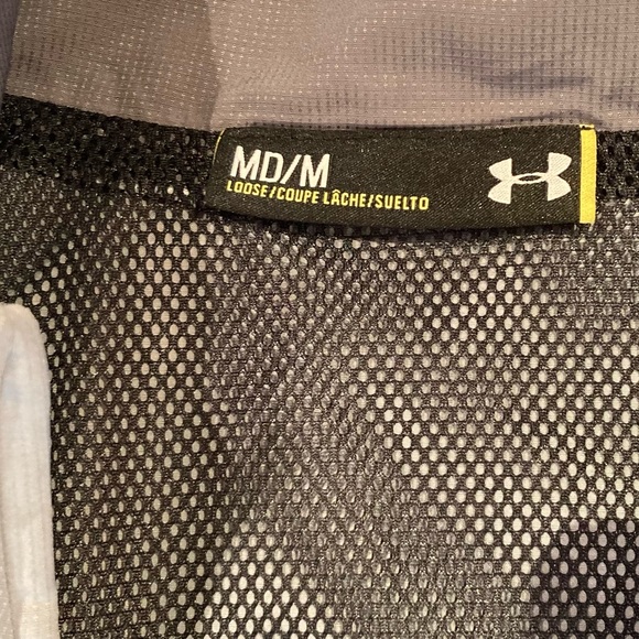 Under Armour waterproof lightweight jacket. - Picture 4 of 4